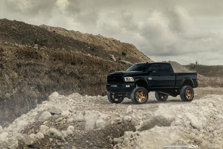  Dodge Ram 2500HD on ADV.1 Wheels (ADV5STruckSpec) 2015 года  (фото 4 из 14)